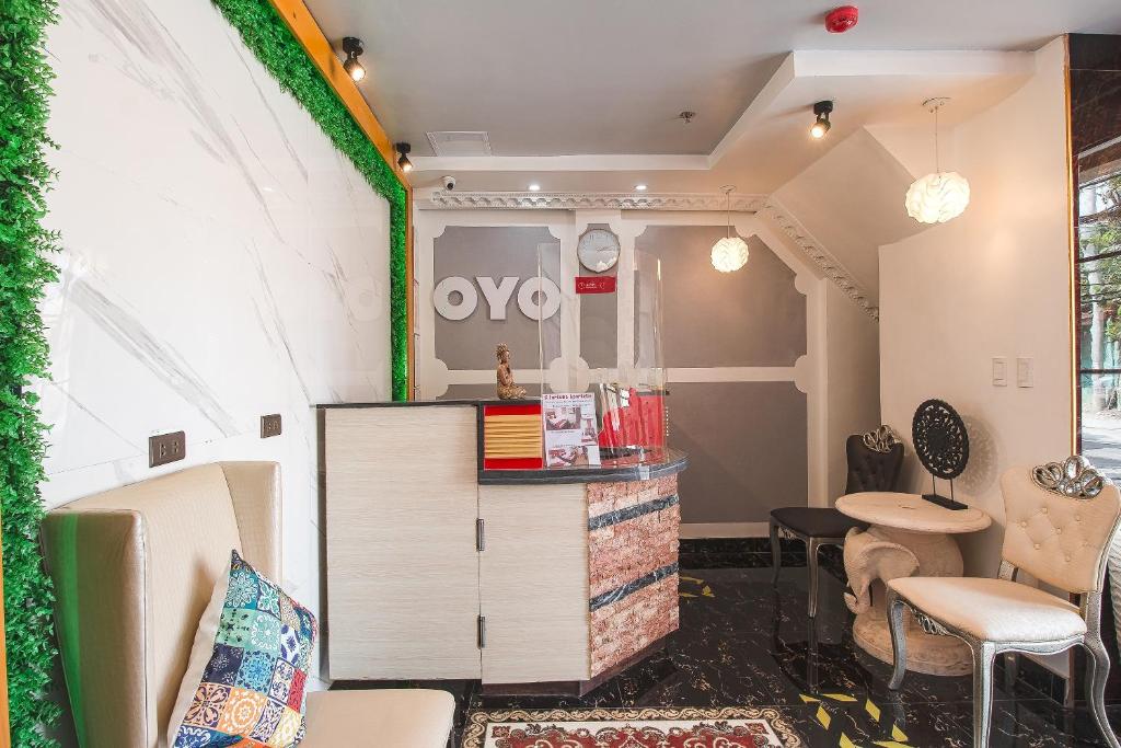 Kuchyň nebo kuchyňský kout v ubytování OYO 685 K Fortune Apartelle