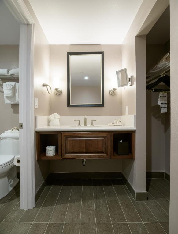 Woodcrest Hotel Cupertino photo