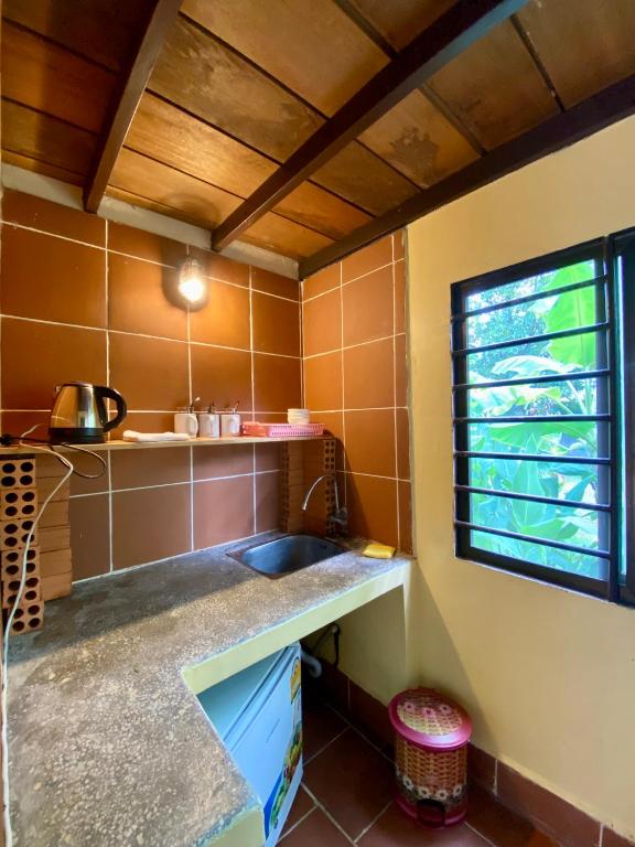 Koupelna v ubytování Derm Svay Guesthouse - yoga & cafe