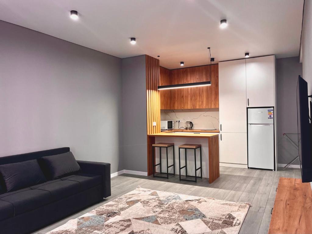 Bright Raimbek19-21 Residence 1br, next to metro & drinking water as a gift