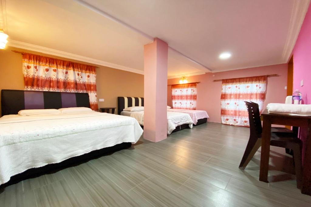 Hotel O Pogimpaan Homestay - Camera Familiare Con Bagno Privato
