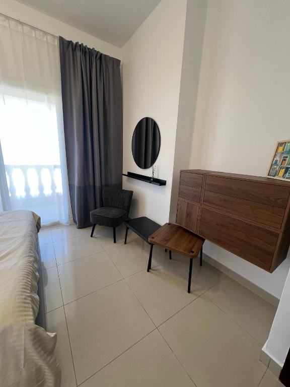 Voodi või voodid majutusasutuse Big 2br Apartment close to the sea and Golf course toas
