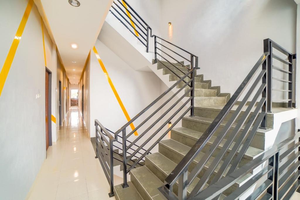 Fotografie z fotogalerie ubytování Capital O 90874 Millenium Inn 2 v destinaci Medan