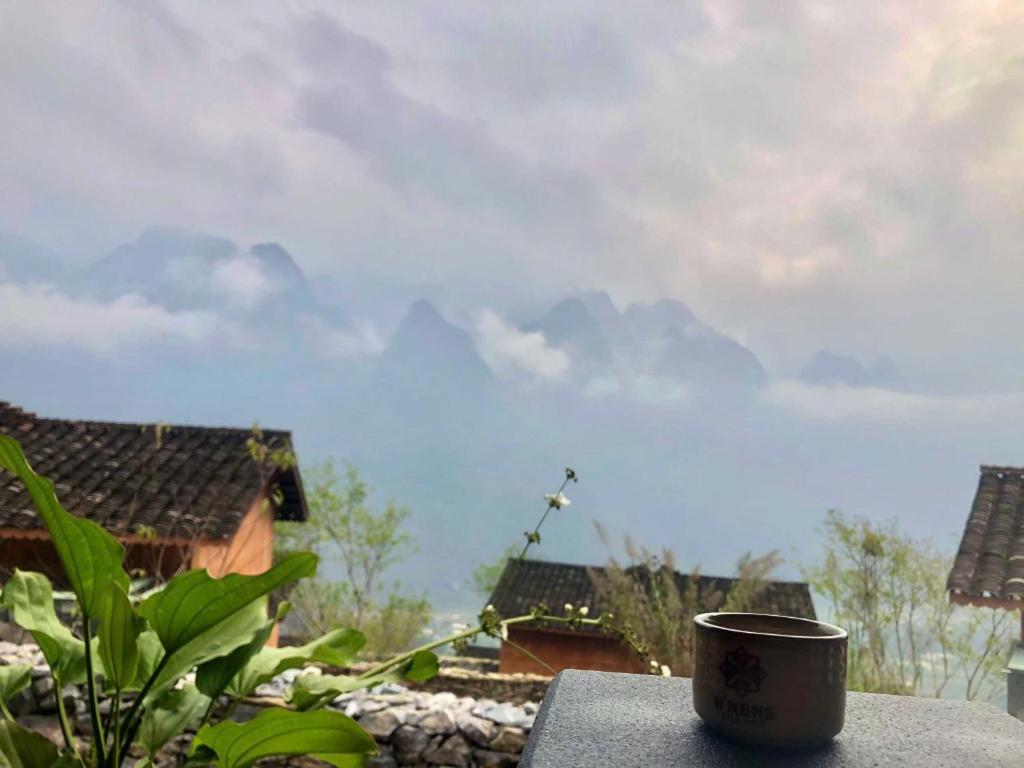 Zahrada ubytování H'mong Village Resort Ha Giang