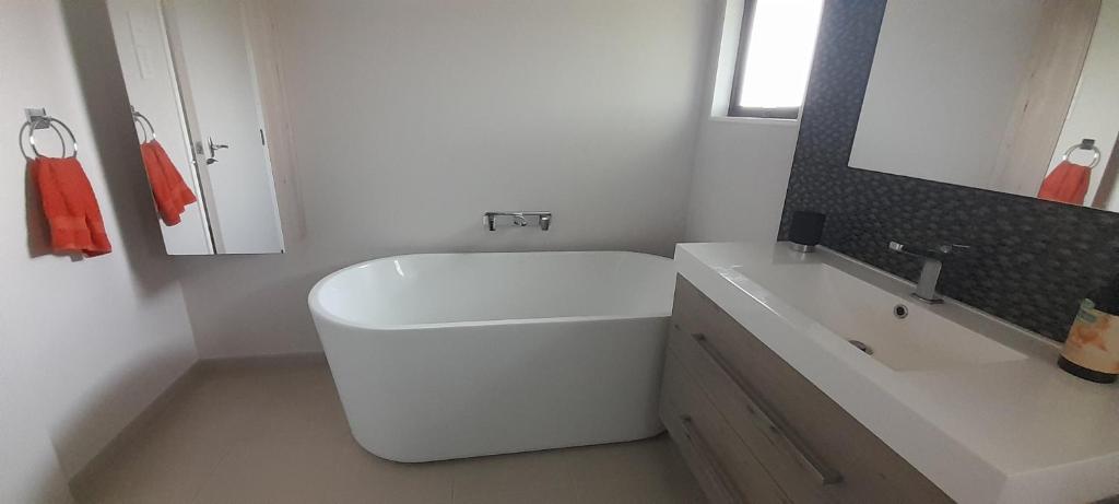 Secluded Sanctuary - Resim 12