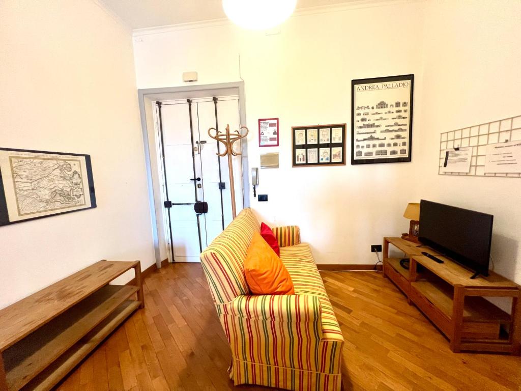 A television and/or entertainment centre at Casa Pinturicchio