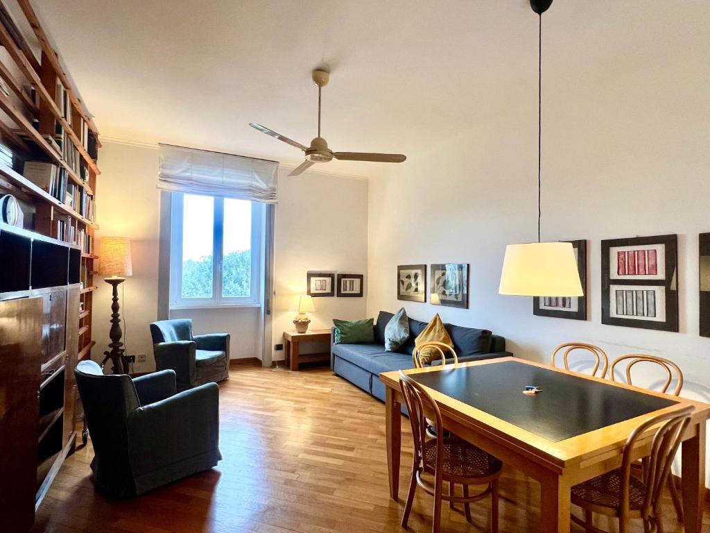 A seating area at Casa Pinturicchio