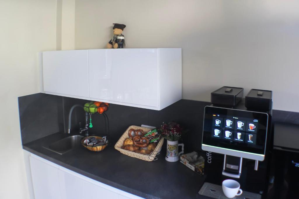 Kuchyň nebo kuchyňský kout v ubytování Nu Wave Hotel Berlin - Digital Check-In 2025