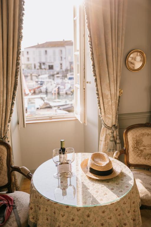 Posezení v ubytování Hôtel de Toiras