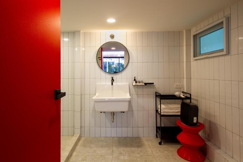 Dear Sunday Hometel Bangkok - Resim 44