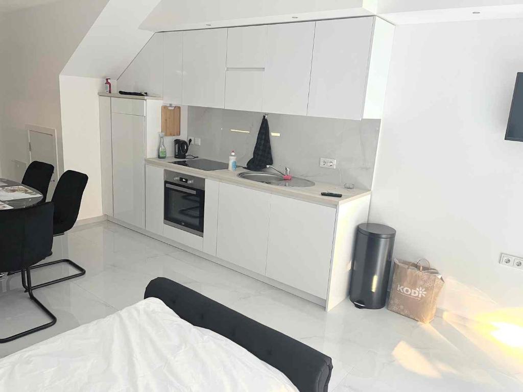 Cozy & warm Apartment in Leverkusen - Housity
