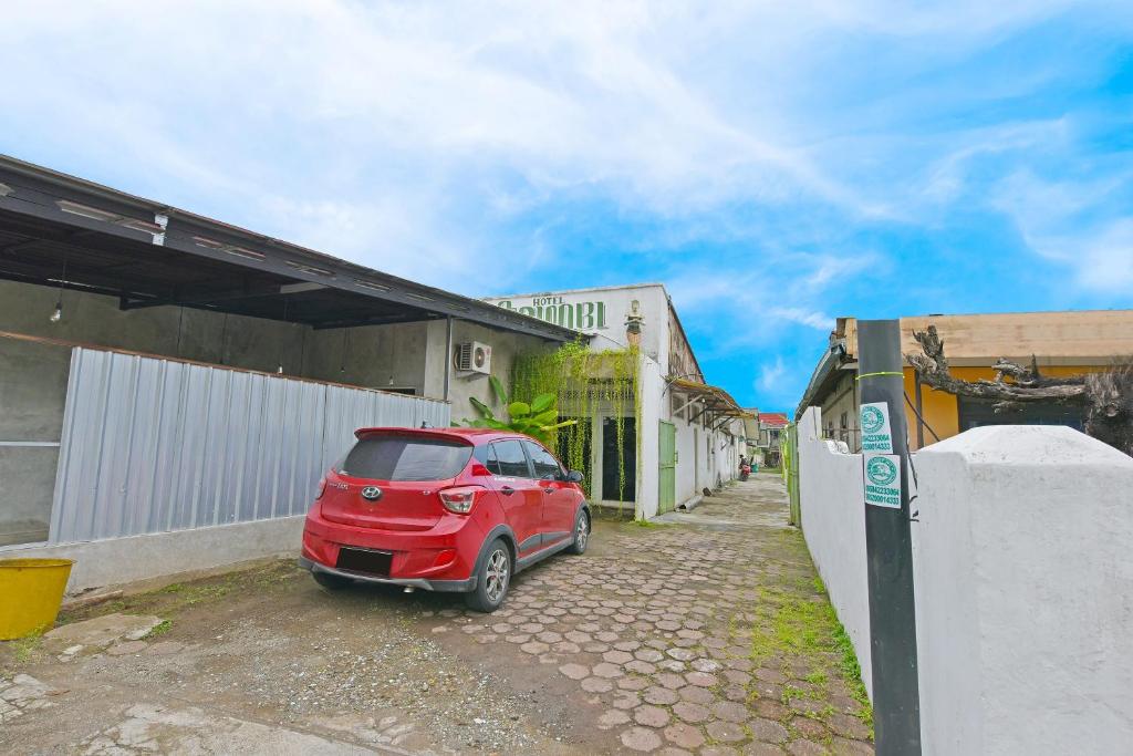 Fotografie z fotogalerie ubytování SPOT ON 91270 Hotel Arimbi v destinaci Cilacap