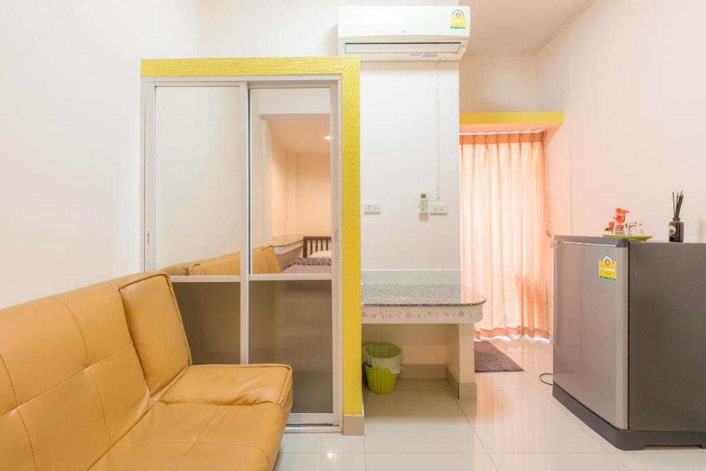 Fotografie z fotogalerie ubytování OYO 75405 Ladda Place v destinaci Bangkok