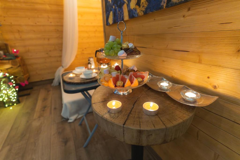 Jídlo v aparthotelu nebo okolí