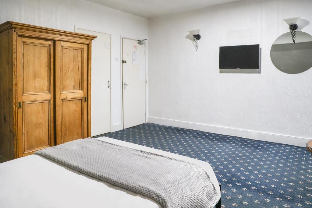 Hotel 346 - Resim 13