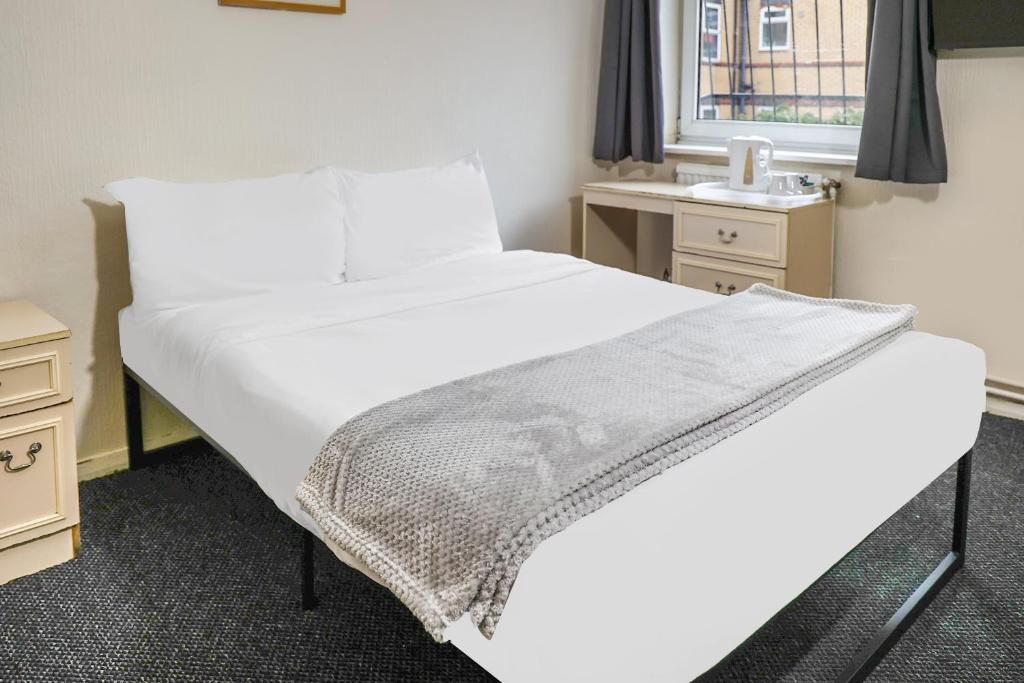 Hotel 346 - Resim 15