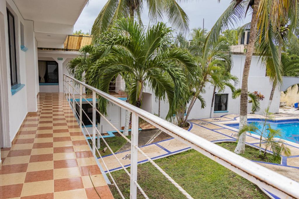 Bazén v ubytování OYO Hotel Marías,Aeropuerto Internacional de Chetumal nebo v jeho okolí