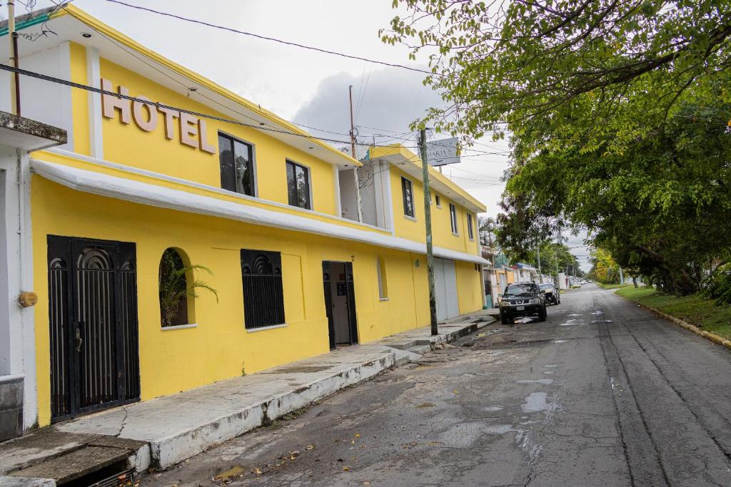 Budova, kde se hotel nachází