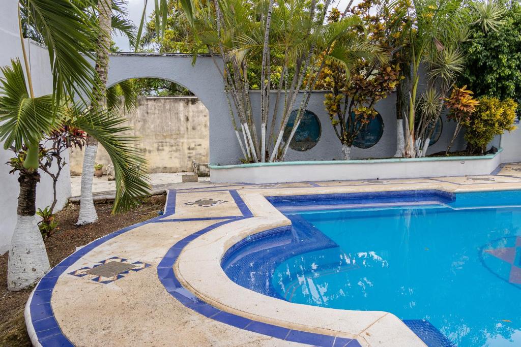 Bazén v ubytování OYO Hotel Marías,Aeropuerto Internacional de Chetumal nebo v jeho okolí