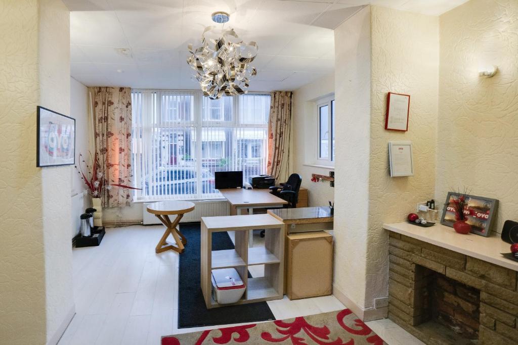 St Kildas, Blackpool Central - Resim 15