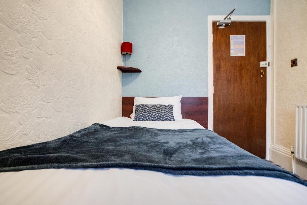 St Kildas, Blackpool Central - Resim 23