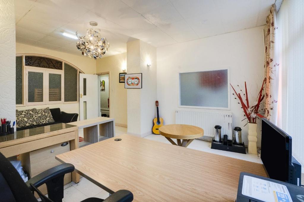 St Kildas, Blackpool Central - Resim 16