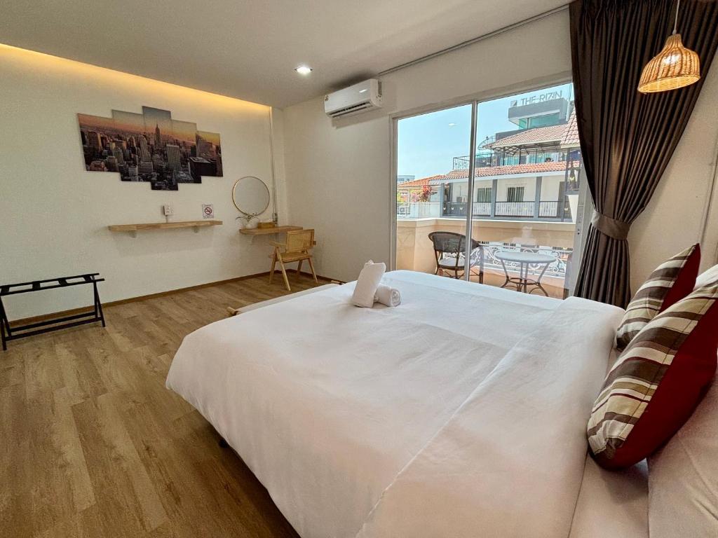 Charm Hostel at Pratumnak