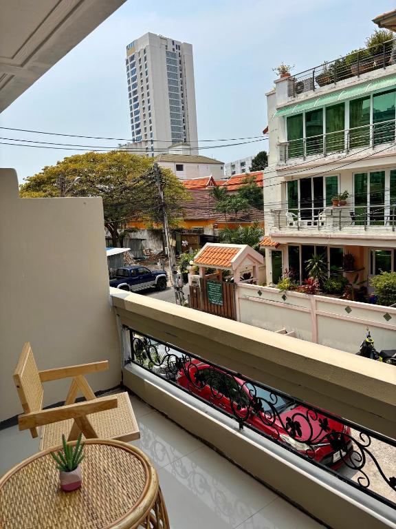 Charm Hostel at Pratumnak - Resim 36