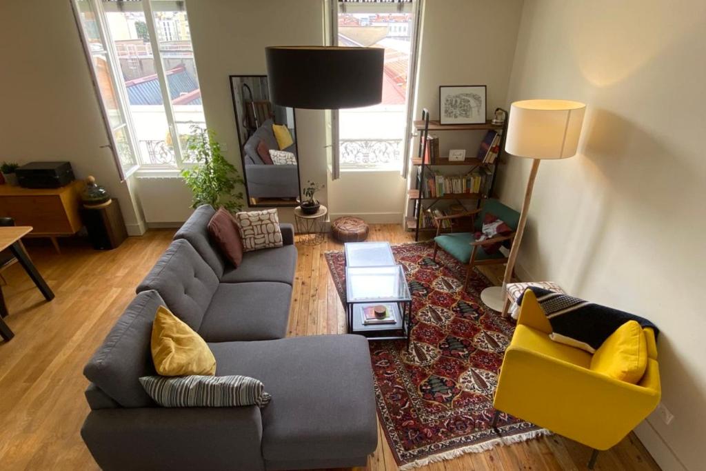 Photo de la galerie de l'établissement Bright Duplex on the Top Floor!, à Villeurbanne