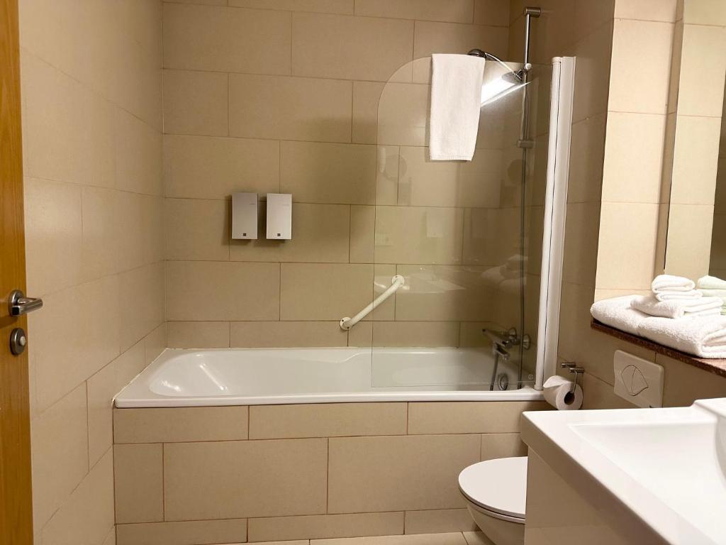 Koupelna v ubytování Hotel Laki