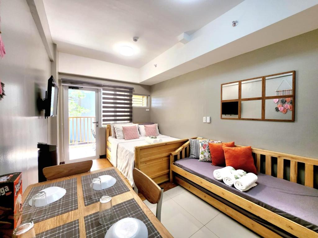 Posezení v ubytování Baguio-Cozy & affordable staycation