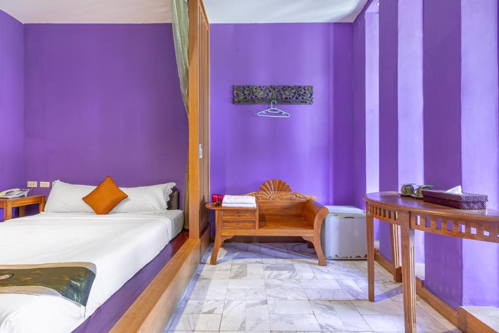 Postel nebo postele na pokoji v ubytování Golden Ocean Azure Hotel