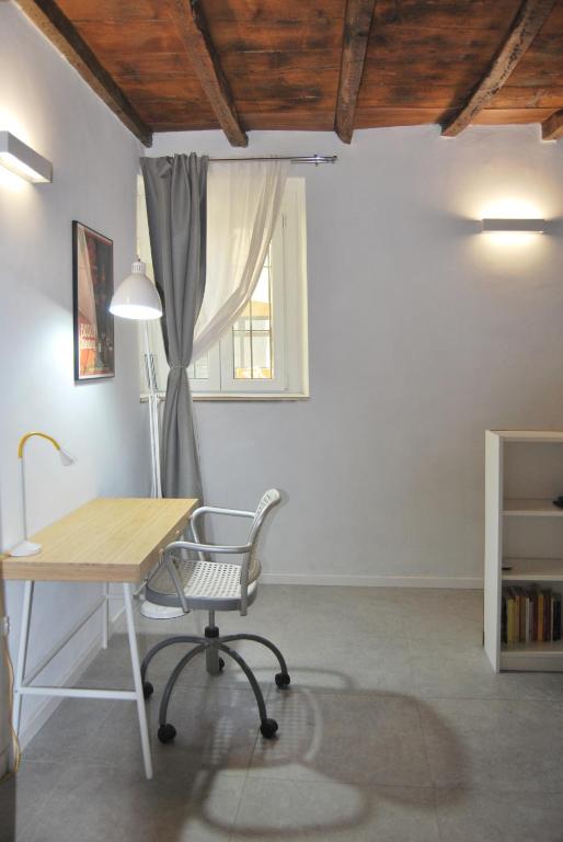 Knihovna v apartmánu