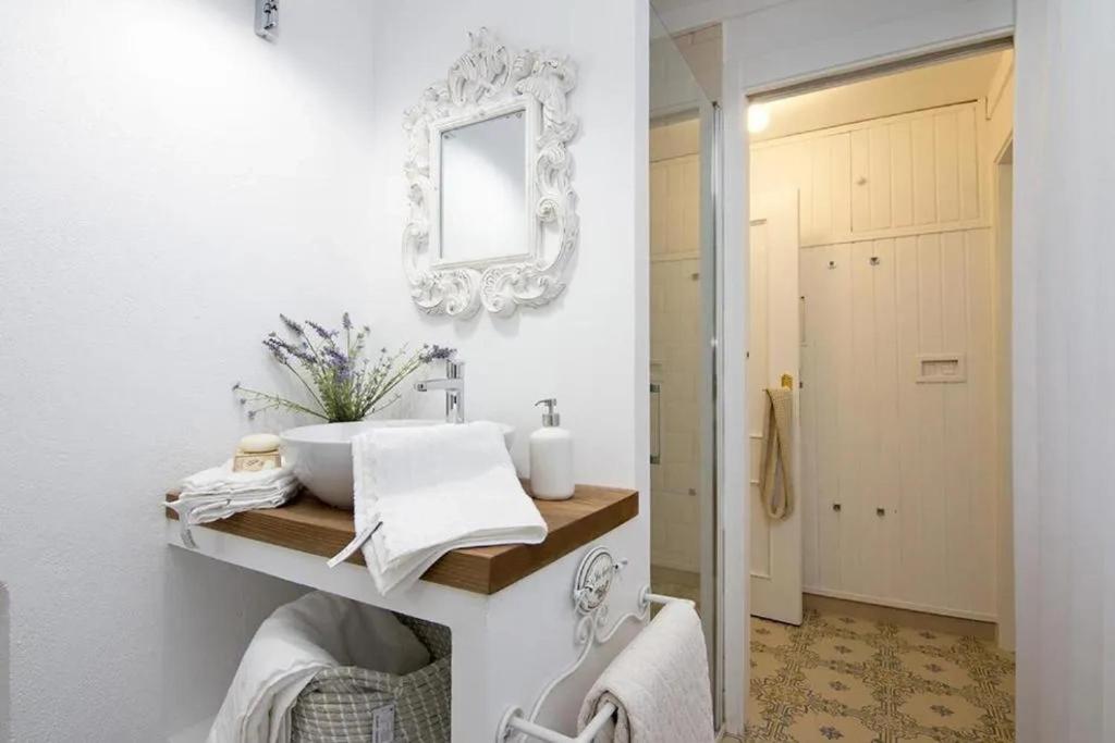 Fotografie z fotogalerie ubytování Apartamentos LA TONÁ Puerta Elvira centro ciudad v destinaci Granada