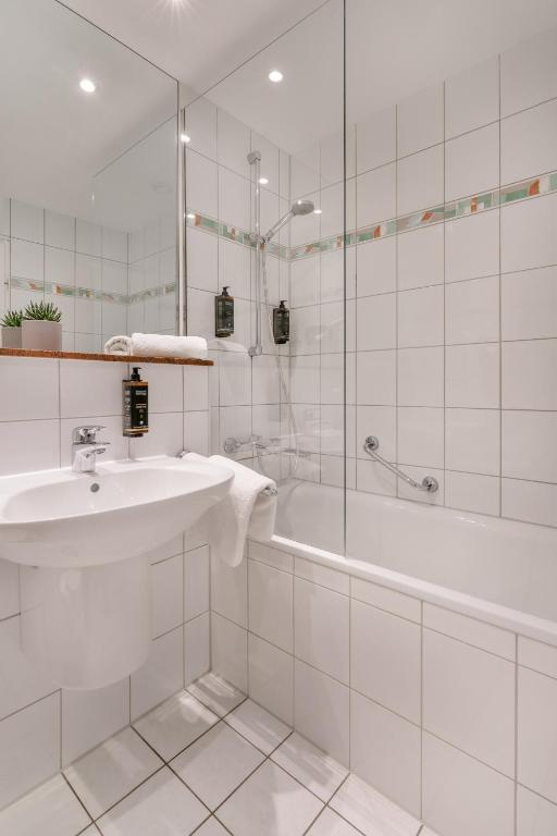 Koupelna v ubytování PARKHOTEL Hameln - ehemals Mercure Hotel Hameln
