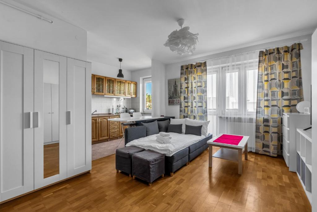 Kuchyň nebo kuchyňský kout v ubytování Metro Kabaty Homely Studio by BookingHost