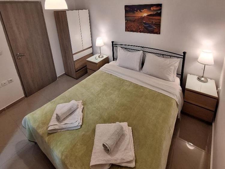 Postel nebo postele na pokoji v ubytování Tropicano pool & rooms
