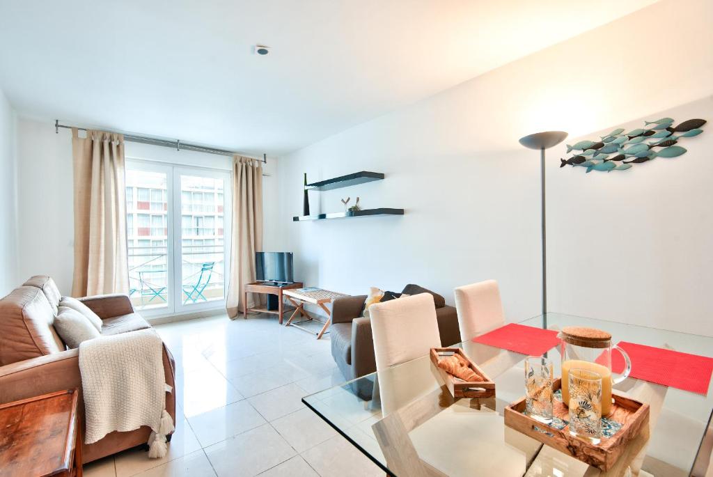 2P balcon Vue Mer YourHostHelper 2 mins de la mer