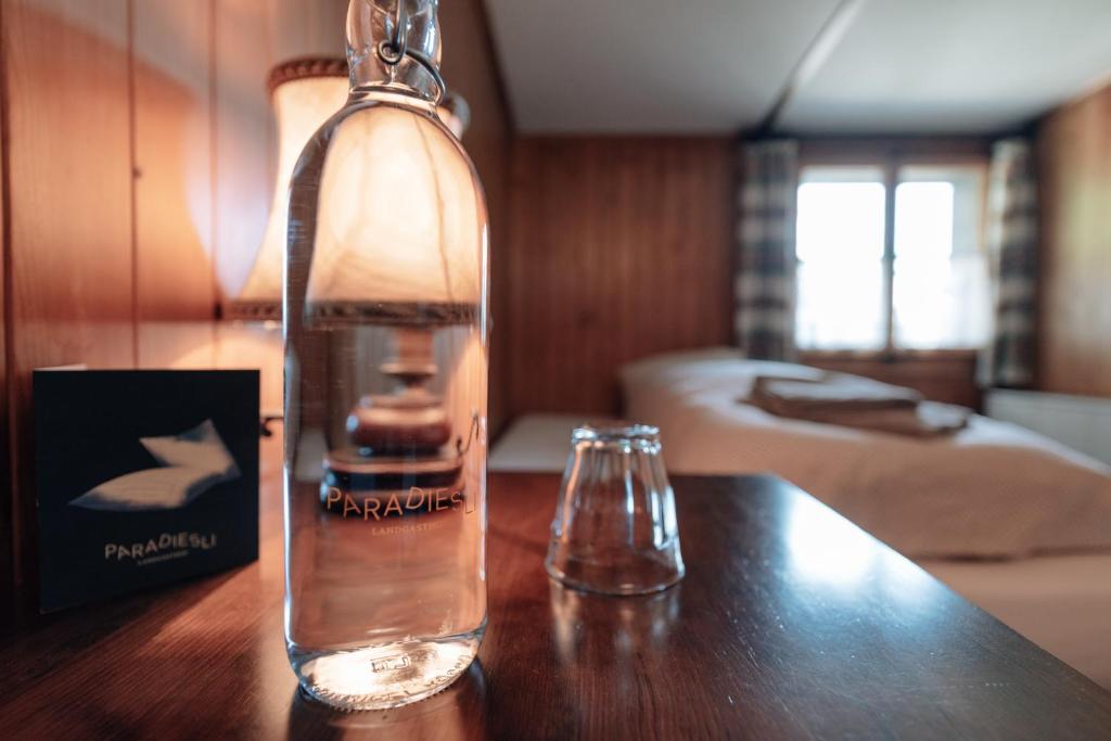 Postel nebo postele na pokoji v ubytování Landgasthof Paradiesli