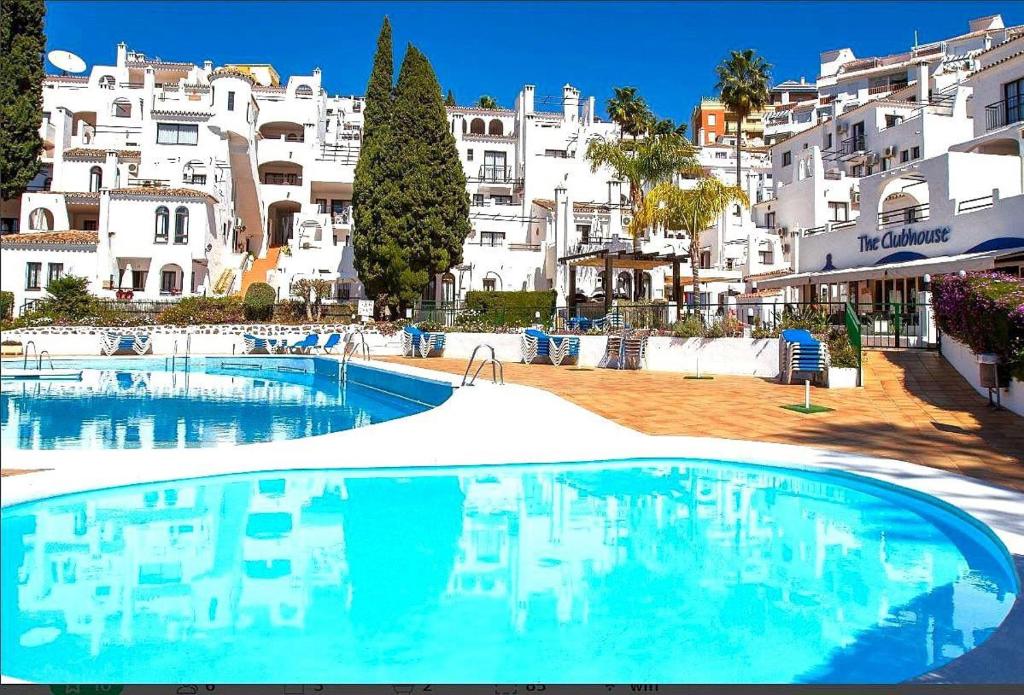 Wonderful 3 bedroom with two Spacious Terraces
