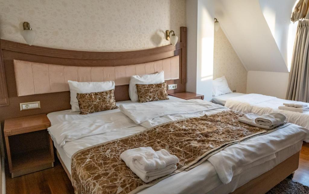 Gallery image of City Palace Hotel in Ohrid