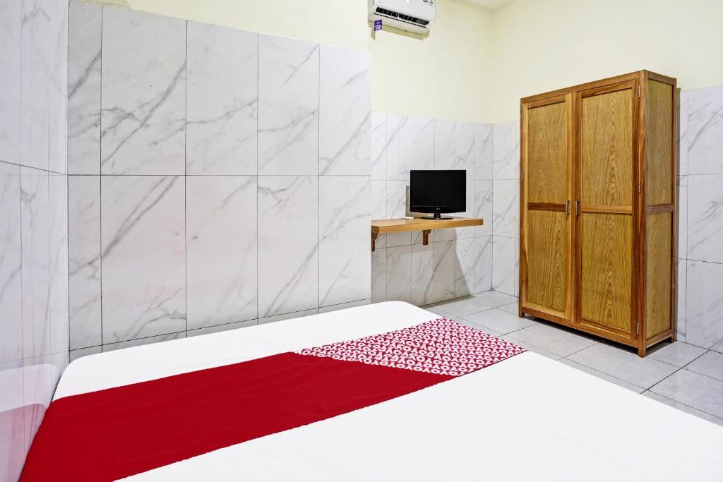 OYO Life 91884 Kost Kusuma Dewi Syariah - Habitación Doble Estándar