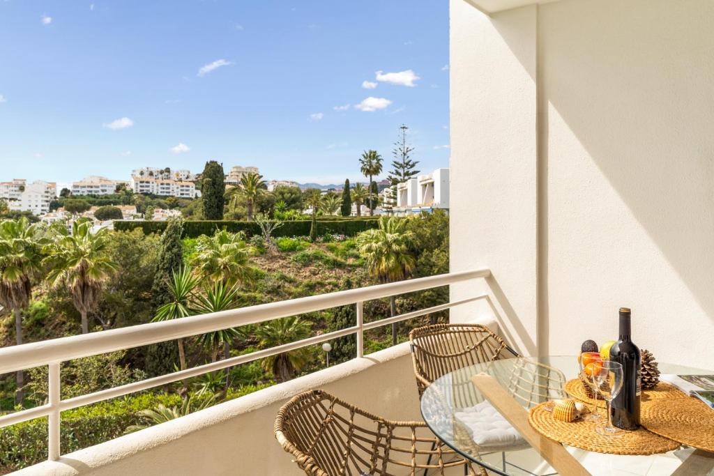 Balkon lub taras w obiekcie Sunny Apartament with a view to Gibraltar in Miraflores