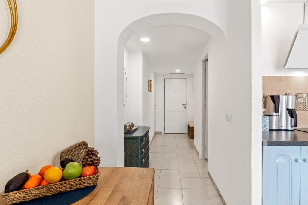 Kuchnia lub aneks kuchenny w obiekcie Sunny Apartament with a view to Gibraltar in Miraflores