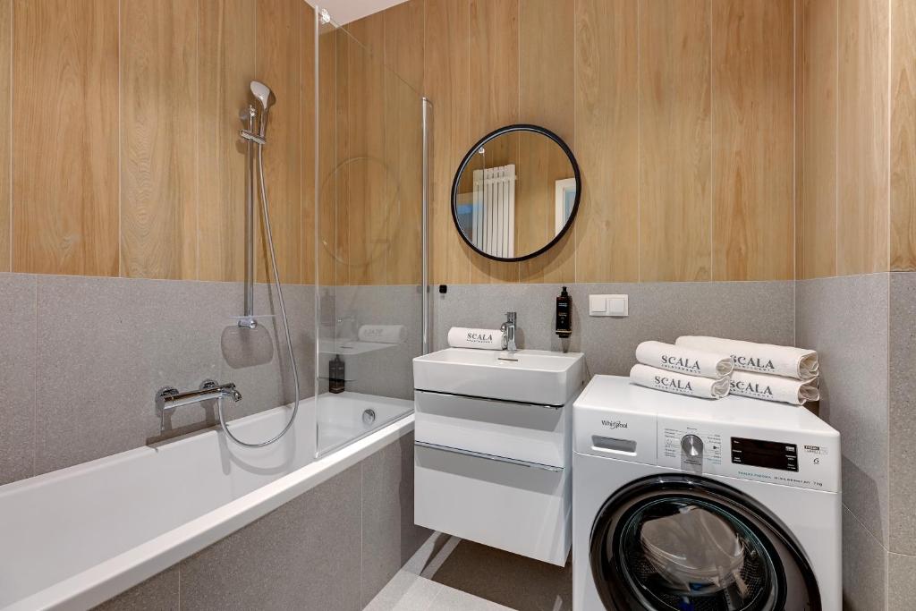 Gdańsk Old Town Scala H suites with Parking by Lion Apartments - 8