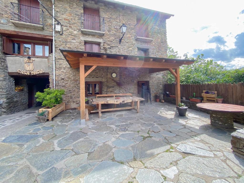 Το κτήριο όπου στεγάζεται  the country house