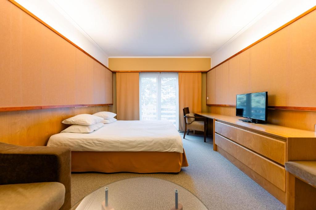 TV a/nebo společenská místnost v ubytování Saaremaa Rannahotell ' Beach Hotel