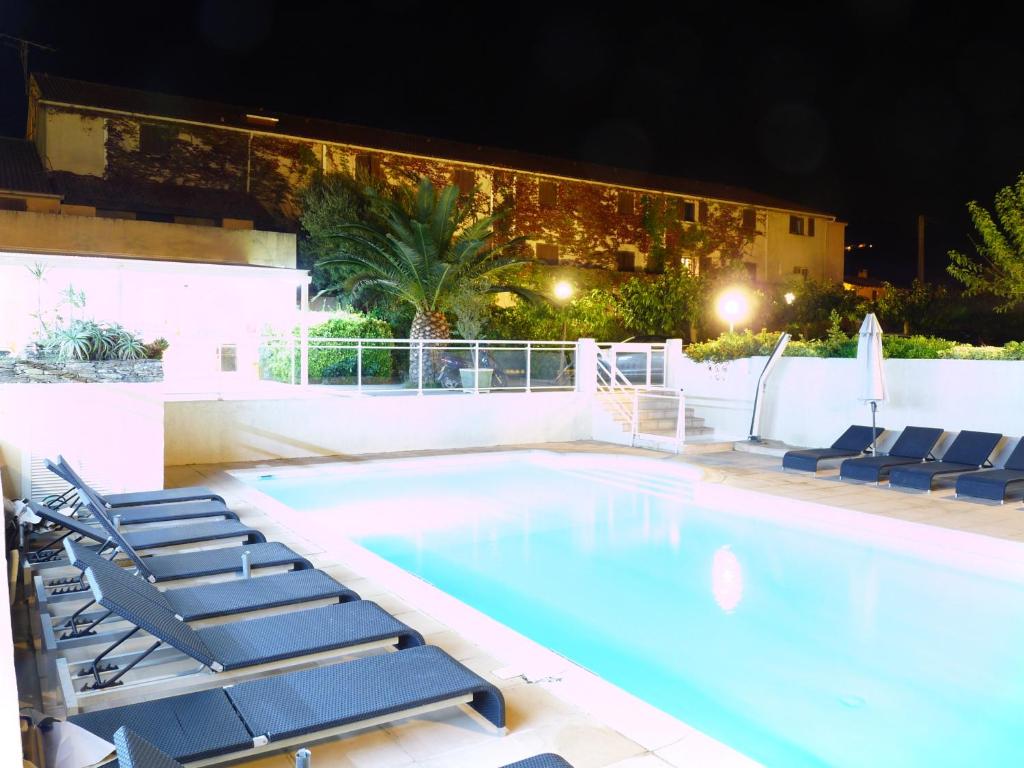 Bazén v ubytování Hotel U Ricordu & Spa nebo v jeho okolí