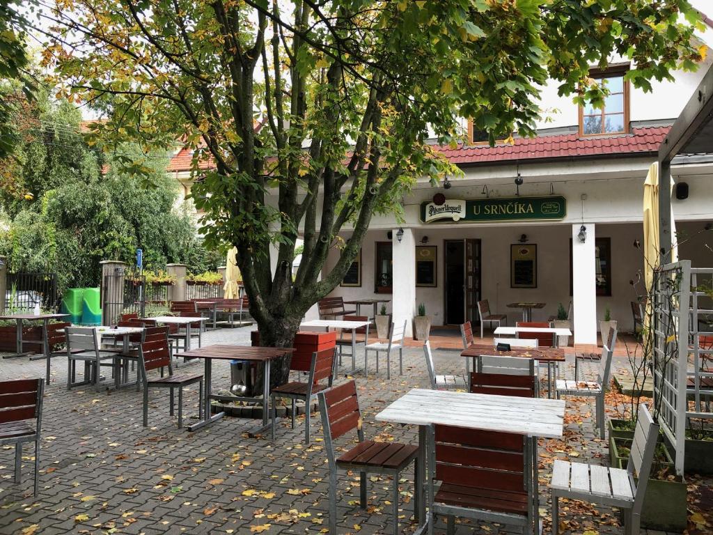 A restaurant or other place to eat at Penzión U Srnčíka