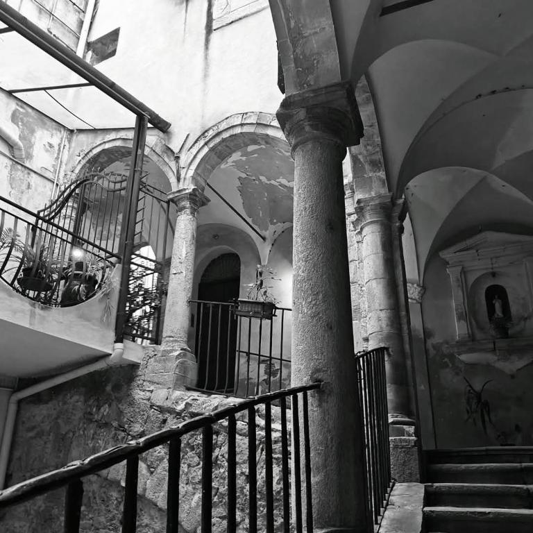 Fotografie z fotogalerie ubytování Palazzo Aprile v destinaci Caltagirone